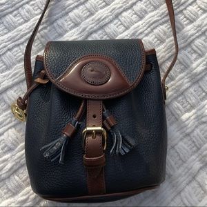Vintage Dooney & Bourke Cross Body in Navy